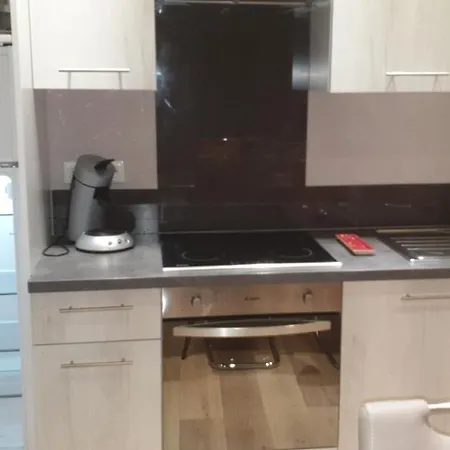 Meubles Du 25 N2 F2 Rdc * ニーデルブロン・レ・バン